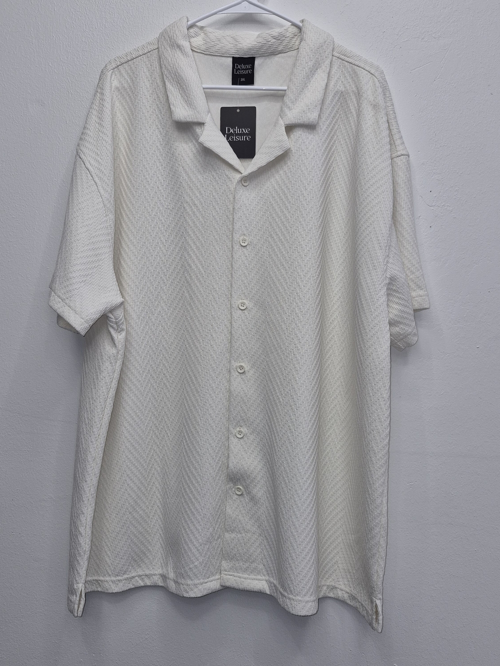 Deluxe Leisure Men’s White Short Sleeve Button-Up Shirt